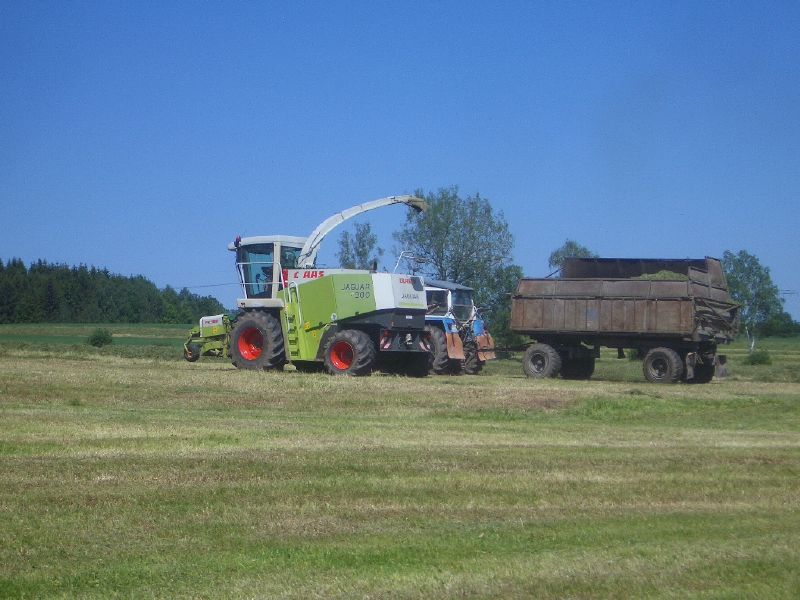 bilder/20_7_2003/fendt_716_6.jpg