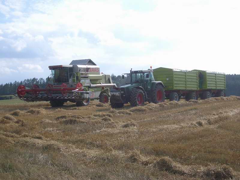 bilder/11_8_2005_2/mega_fendt_7.jpg