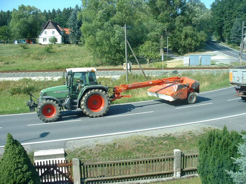 bilder/14_7_2003/fendt_716_28.jpg