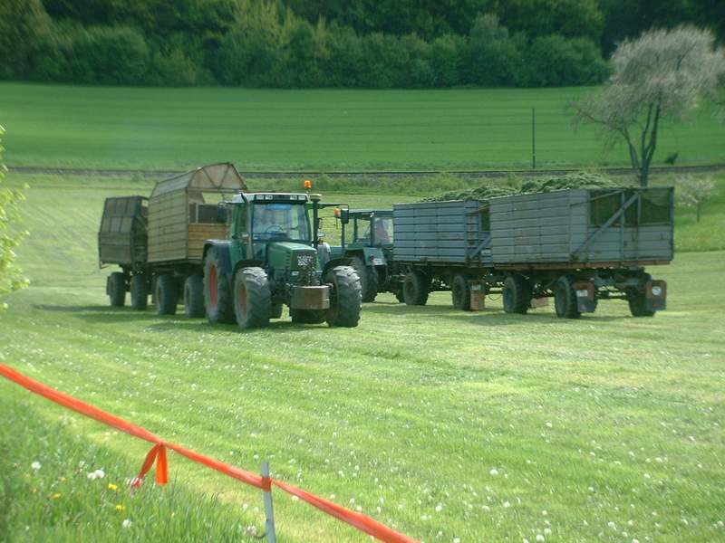 bilder/17_5_2004/fendt_zt_323.jpg