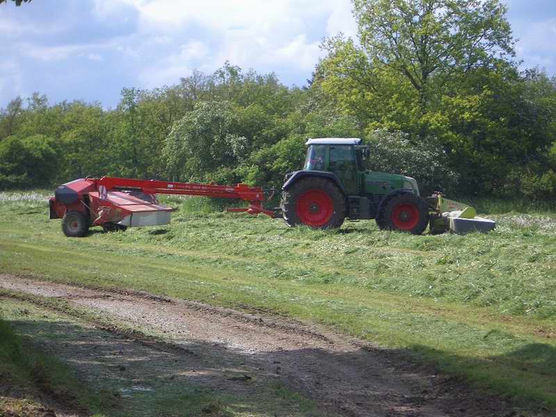 fendt_818_4.jpg