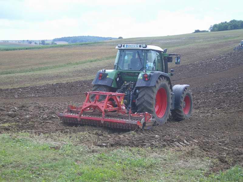 fendt_818_10.jpg