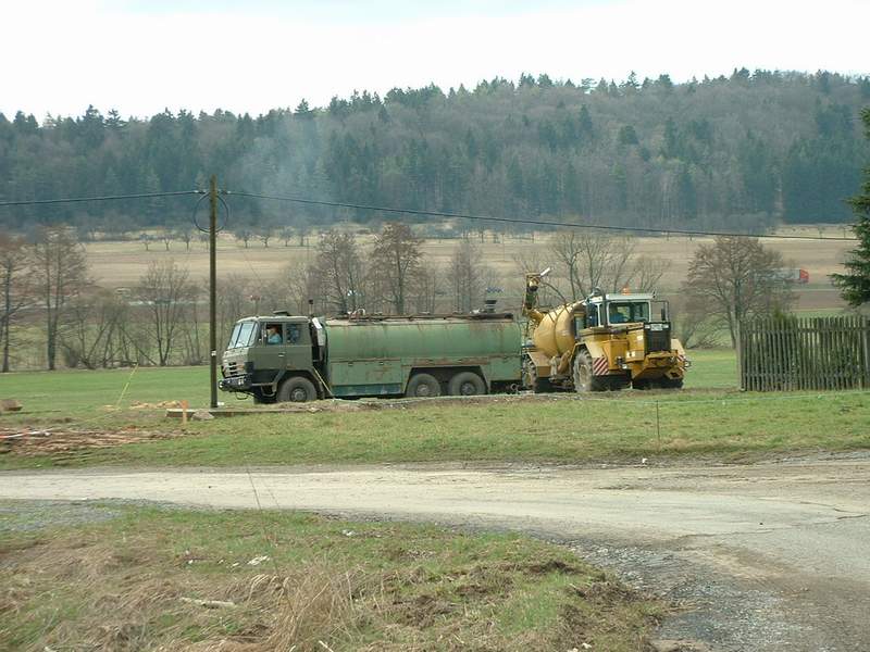 bilder/2_4_2003/terra_gator_+_tatra_2.jpg