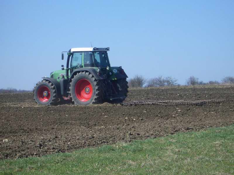 fendt_818_15.jpg