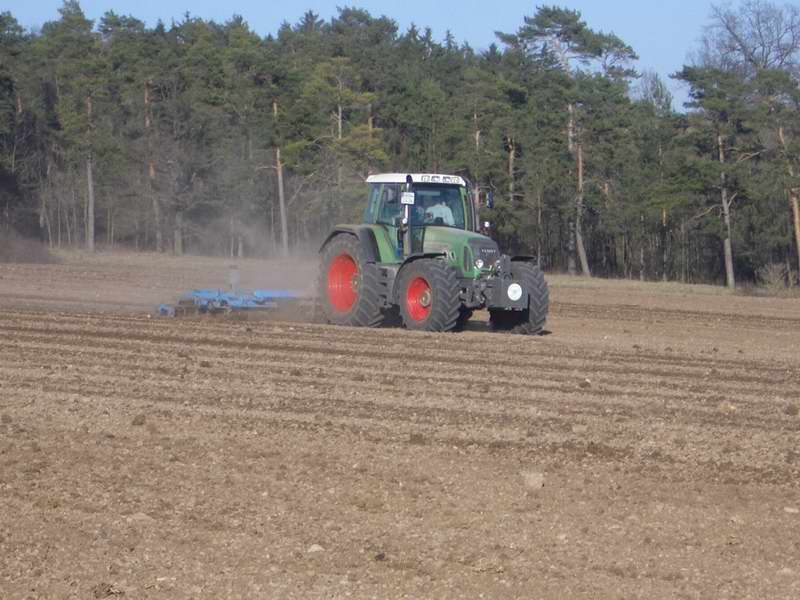 fendt_818_16.jpg