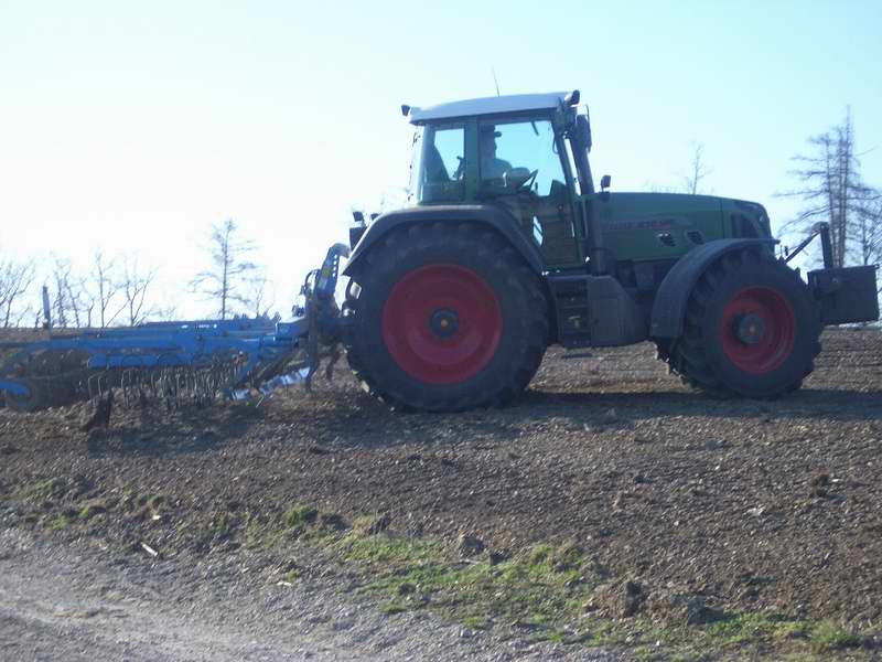 fendt_818_24.jpg