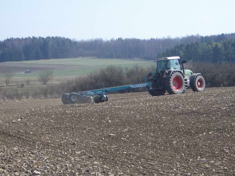 fendt_818_30.jpg