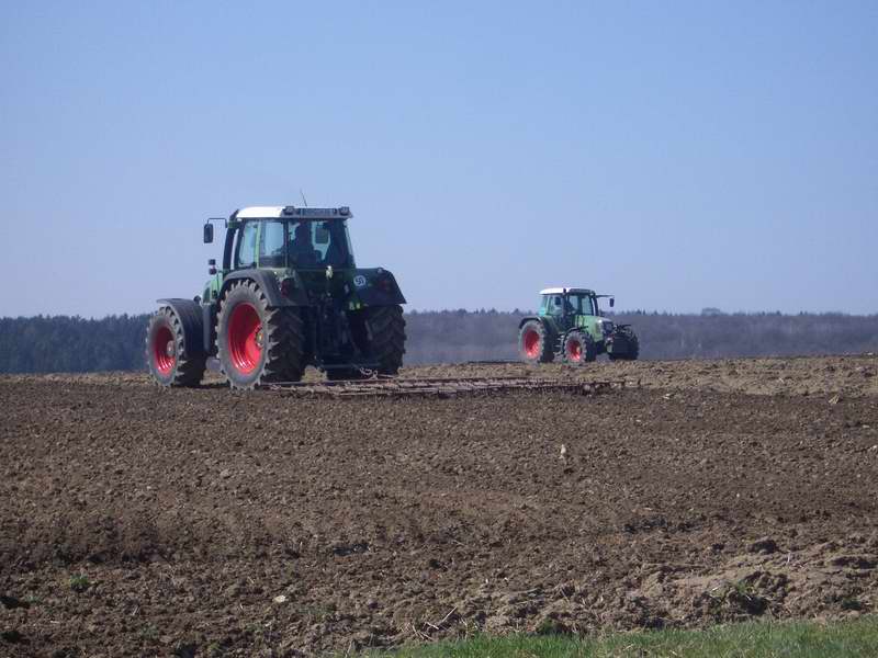 fendt_818_716.jpg