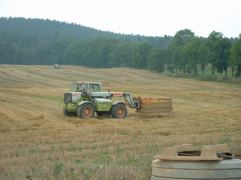 bilder/31_8_2002/ranger_+_fendt_716_2.jpg